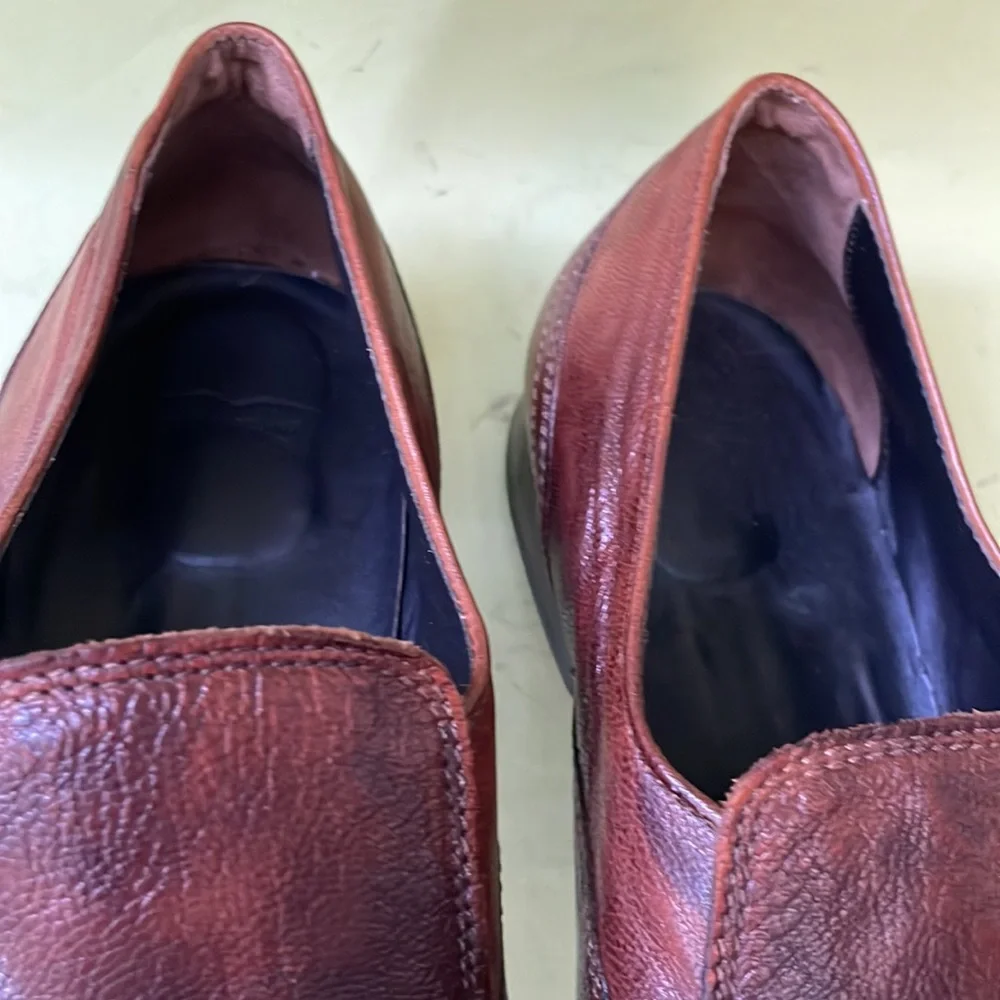 Reddish brown Boss handcrafted distressed leather shoes